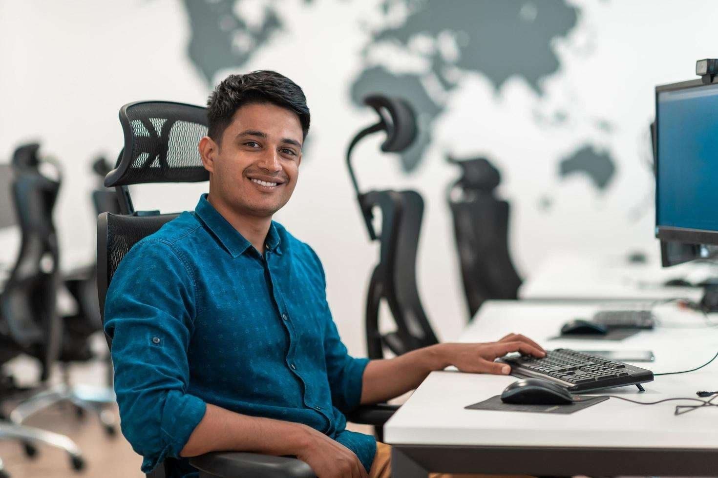 Helping a Software Engineer secure a job at a MNC